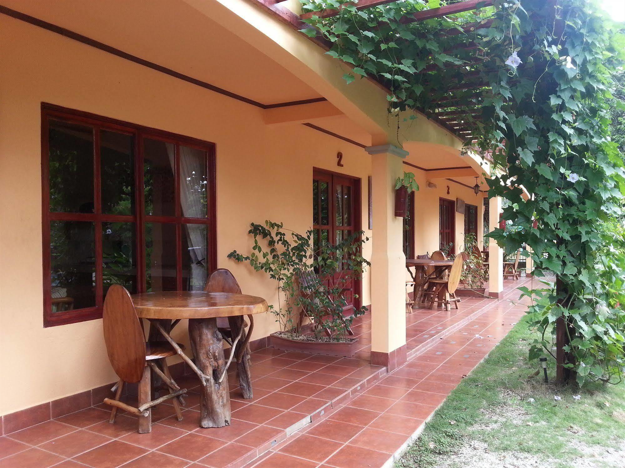 Hotel Green Jaco Exterior photo